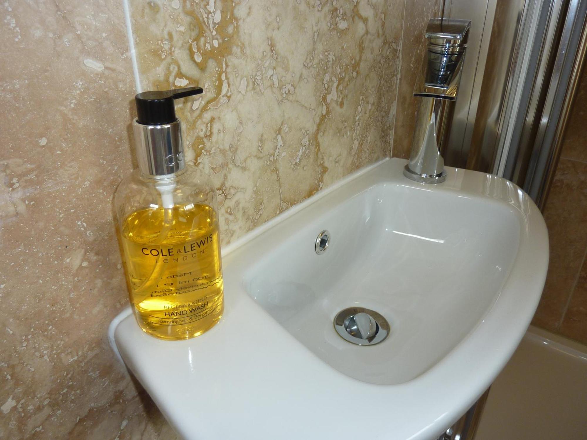 Guest house The Pebbles - Adults Only 4*